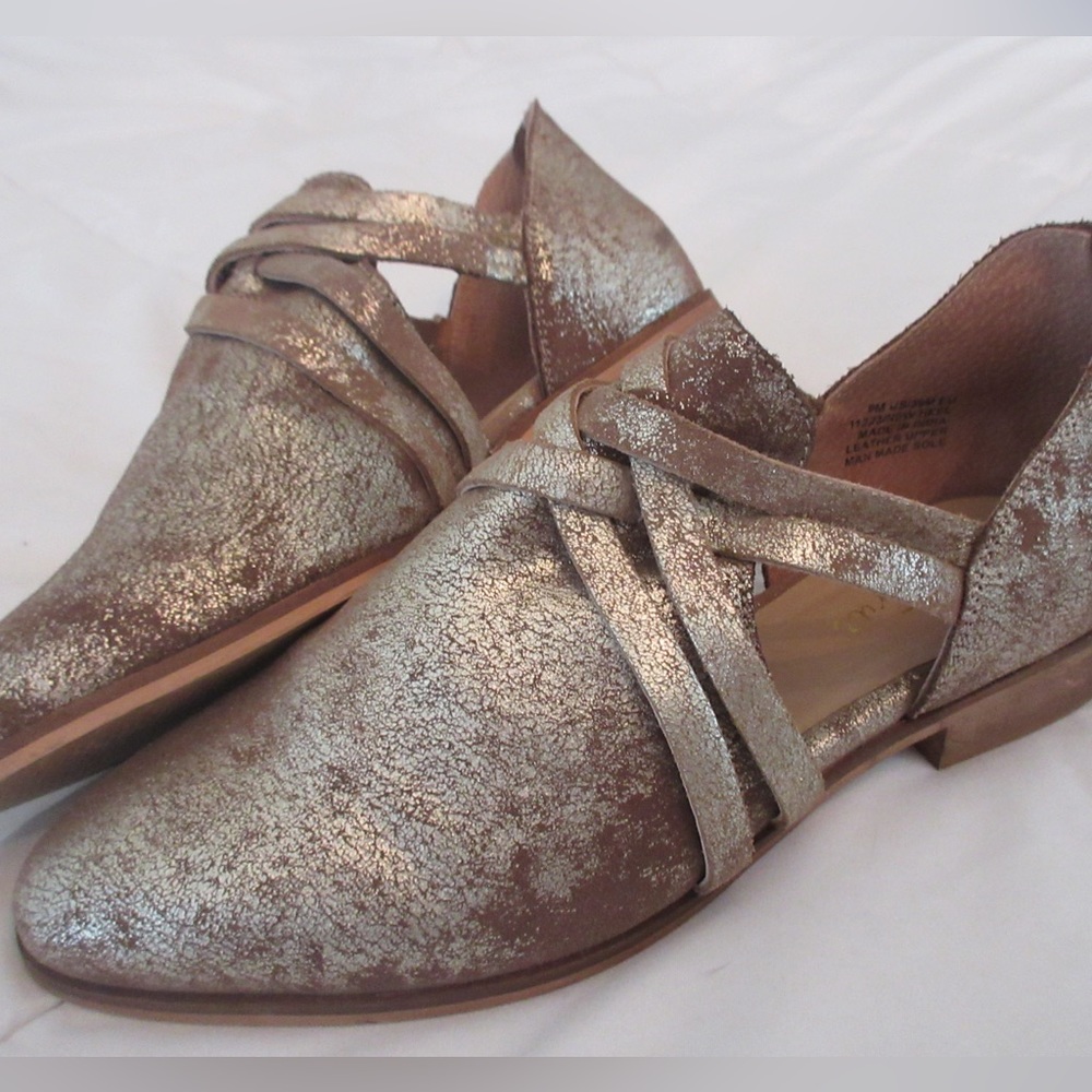 🔆WORN ONCE🔆 Diba True Gold Distressed Leather Ankle Boots